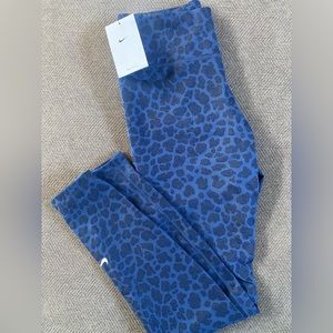 womens Nike leggings